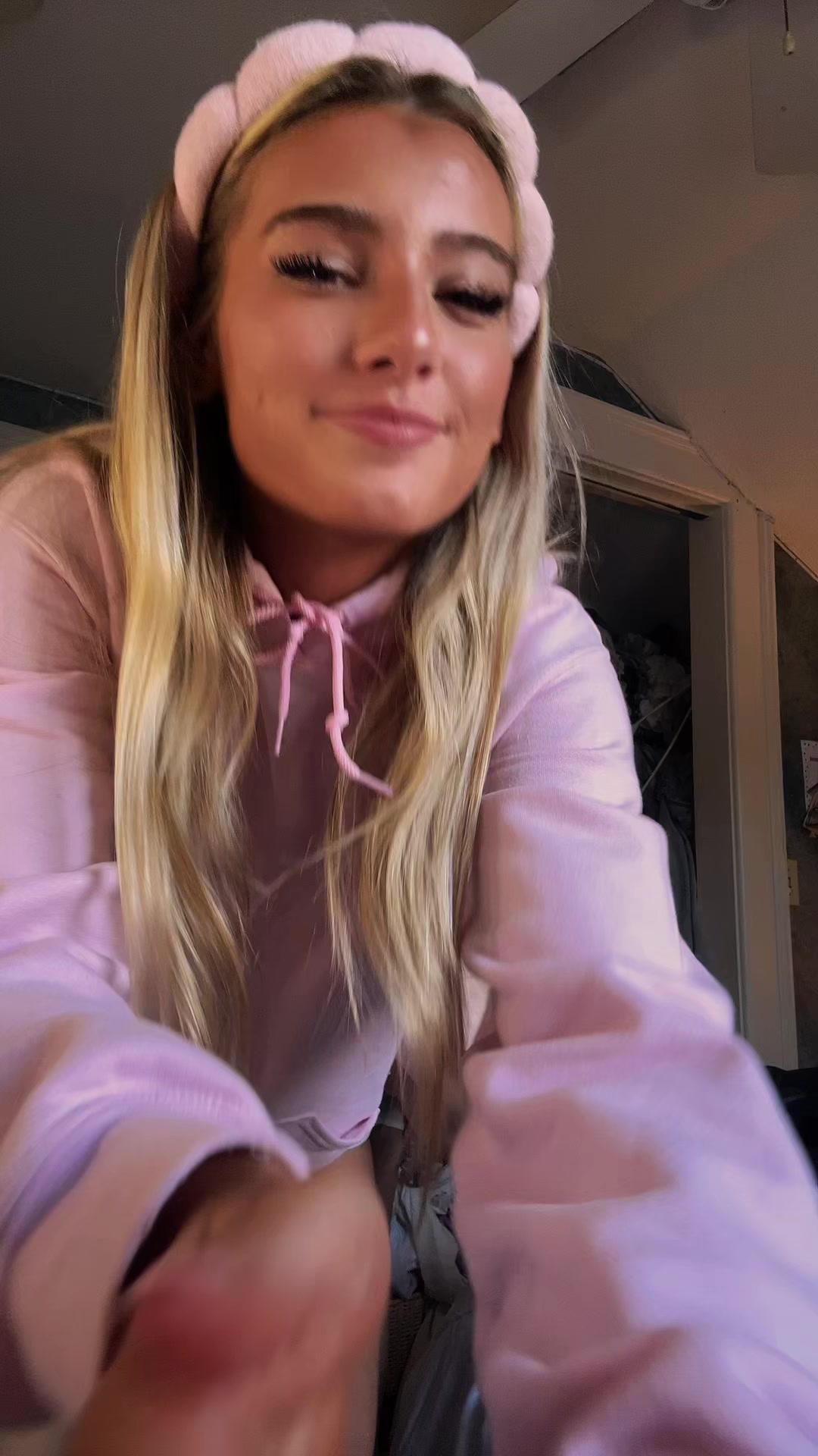 @fiona