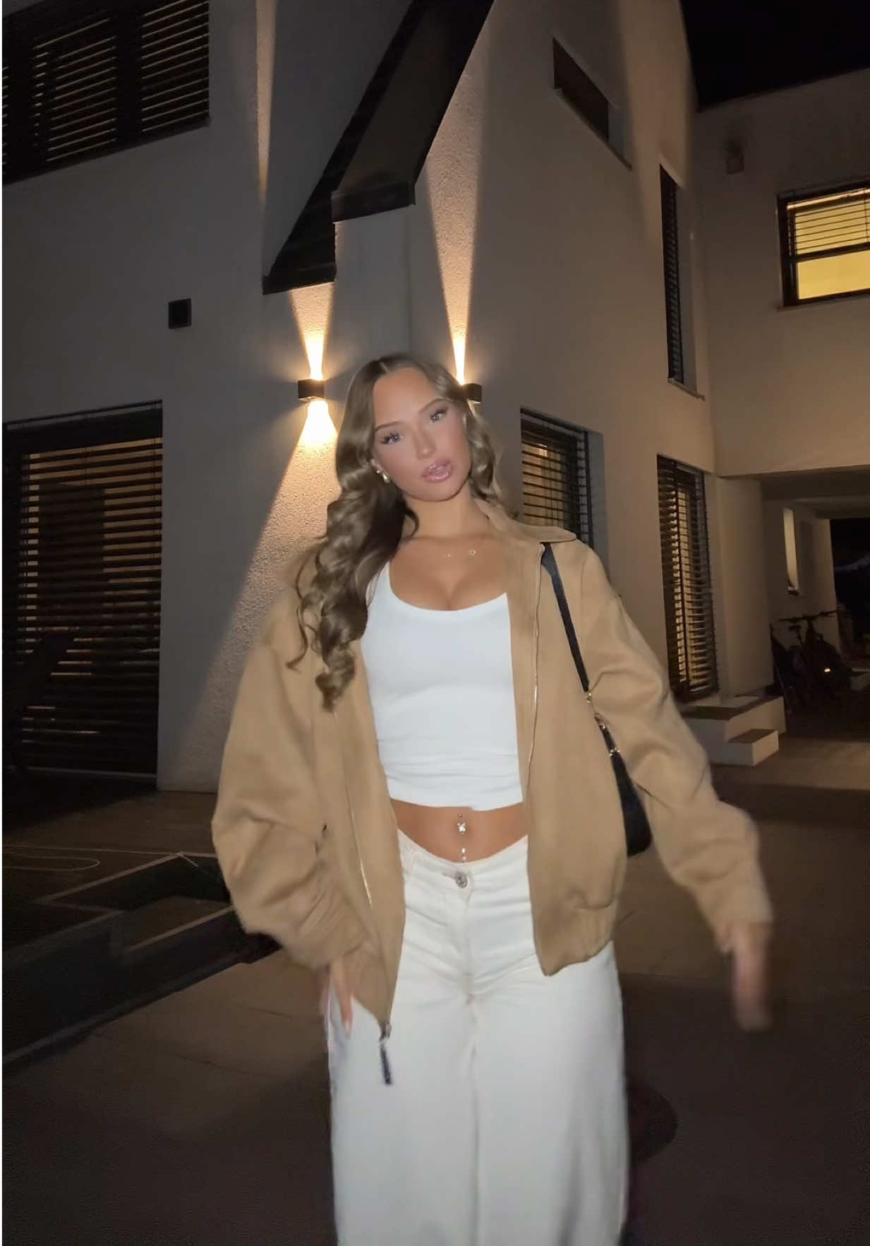 @Mia