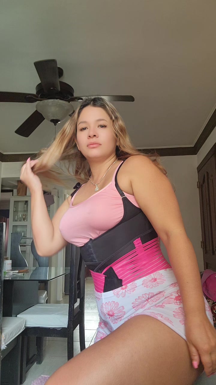 @Anitarcolombia