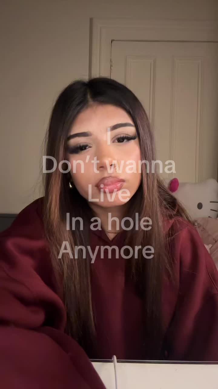 @🧟&zwj;♀️