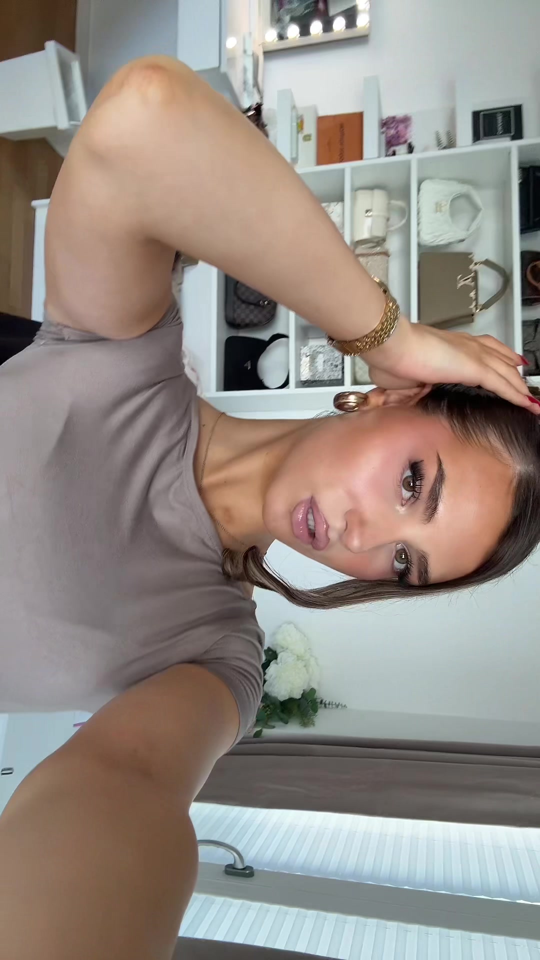 @𝐸𝑚𝑖𝑙𝑖𝑎