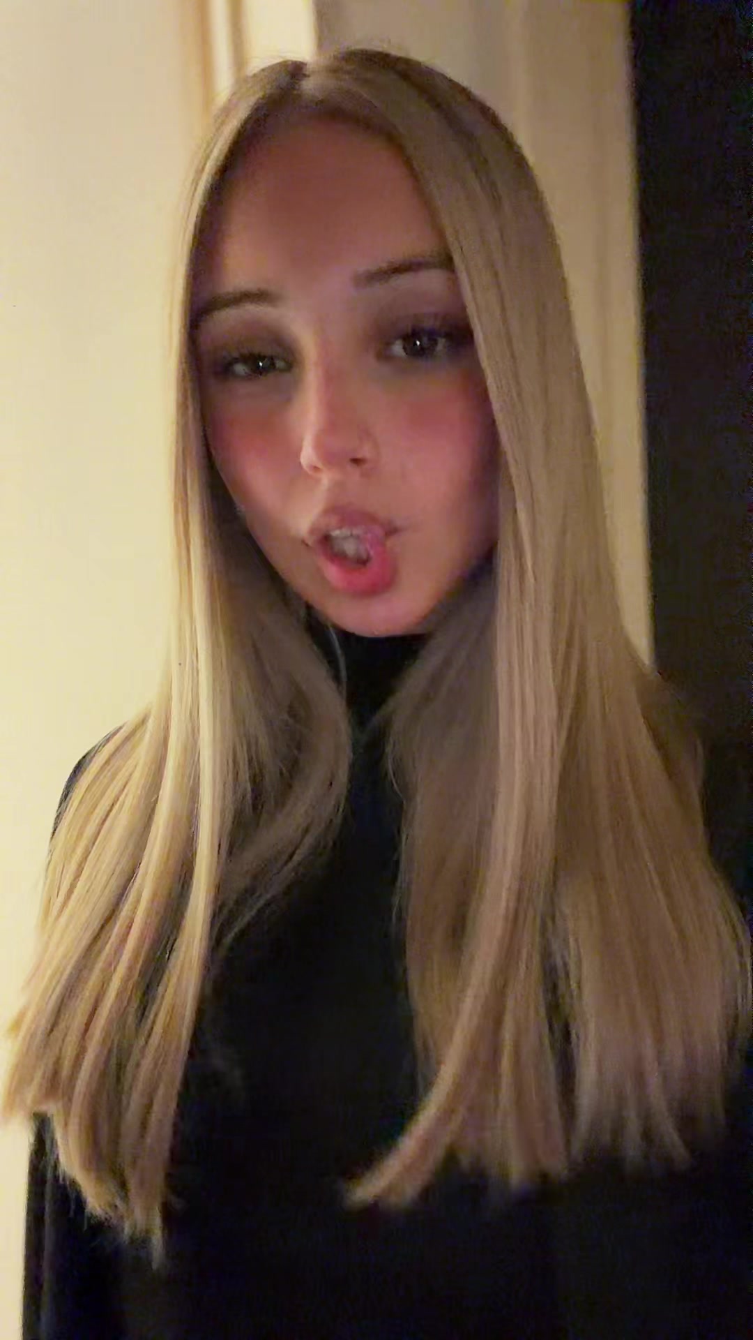 @sof&iacute;a menna