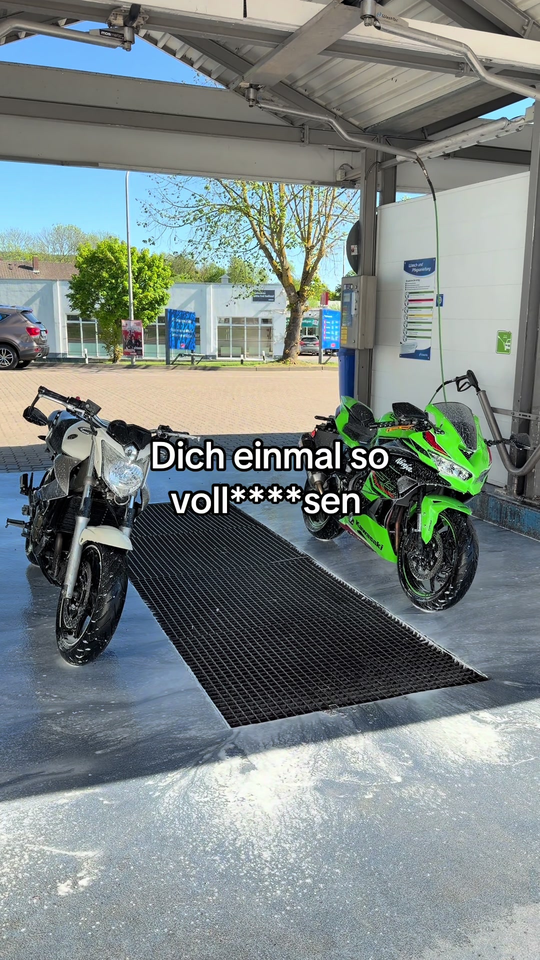 @two 摩托车