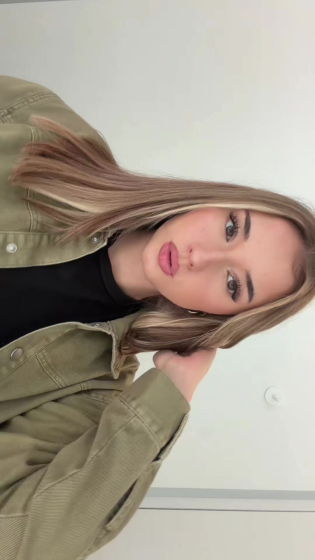 @emi04ly
