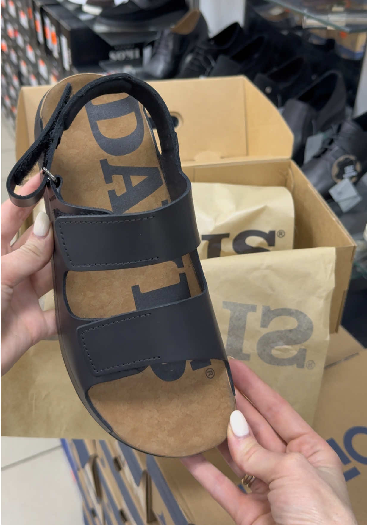 @Whitelion.shoes