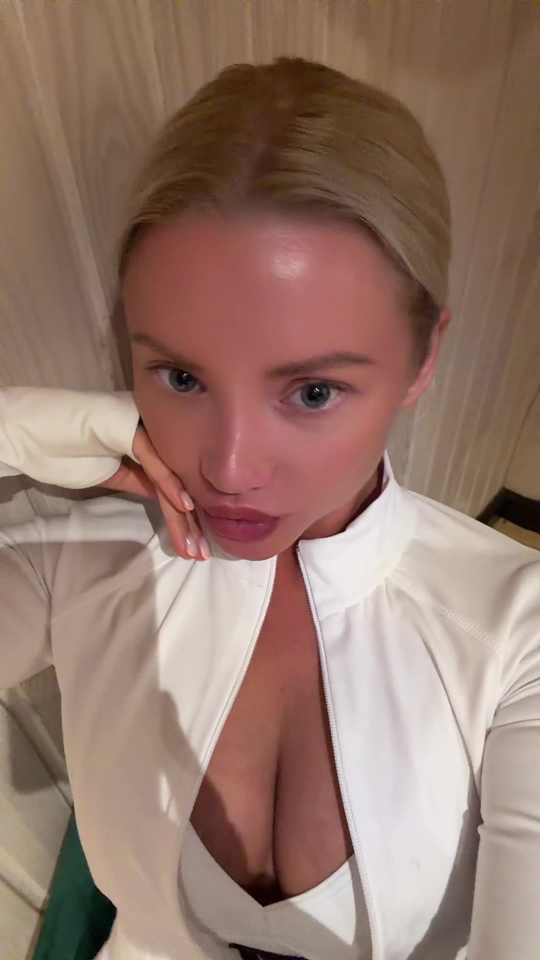 @Alina.Christ