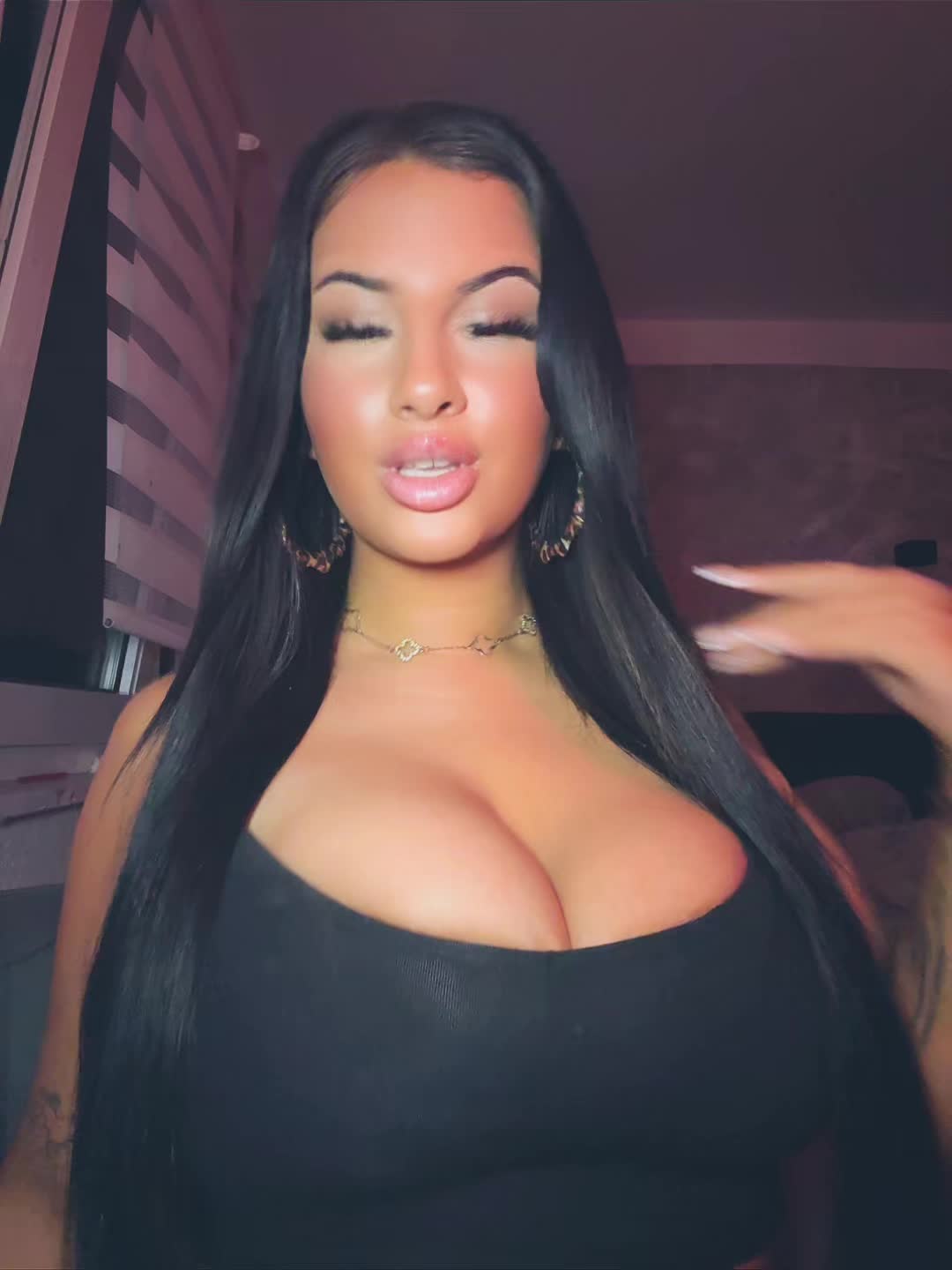 @𓃥𝙵𝚘𝚡𝚢𝚘𝚗𝚎𓃥