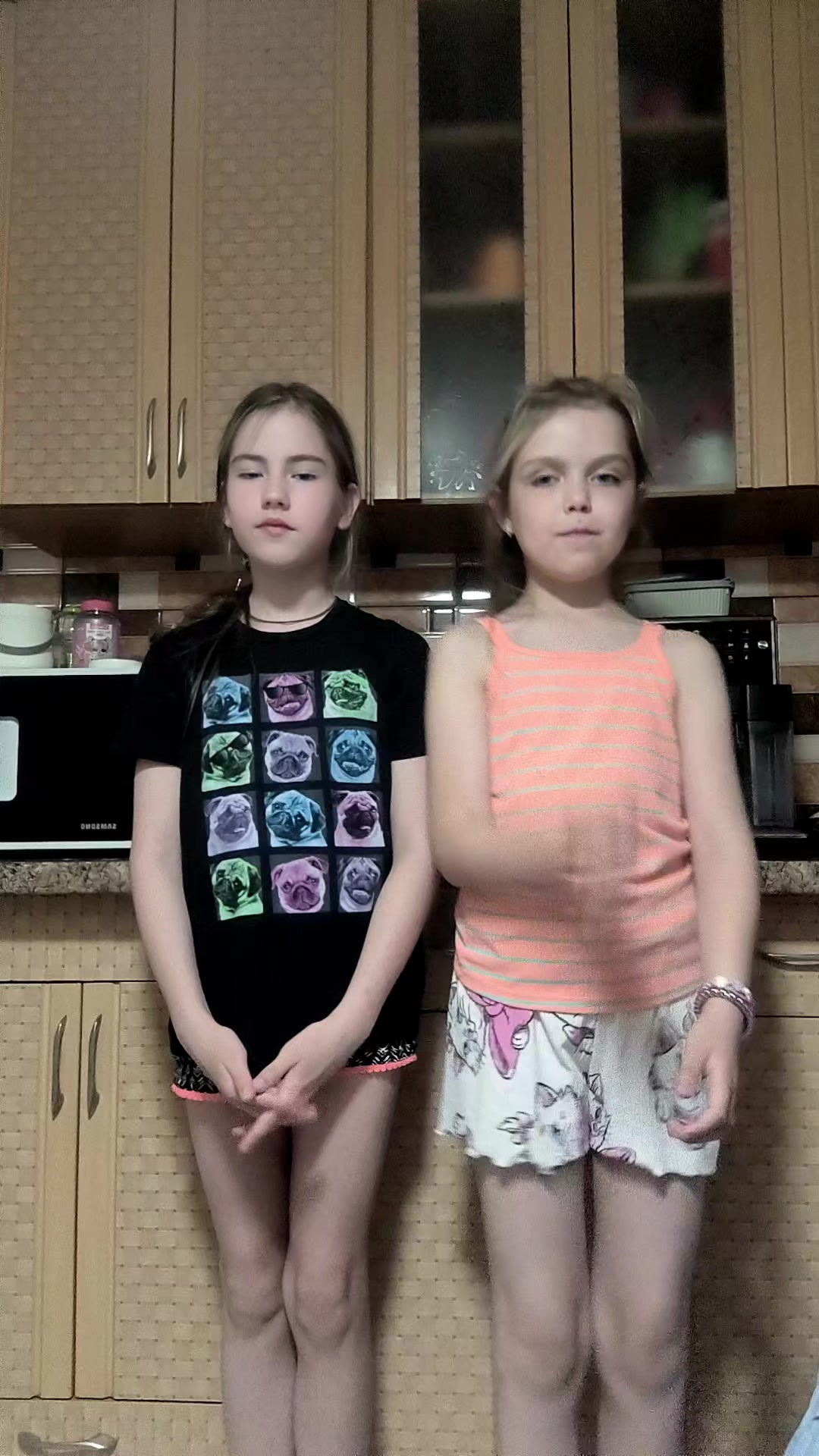 @Ілонеса