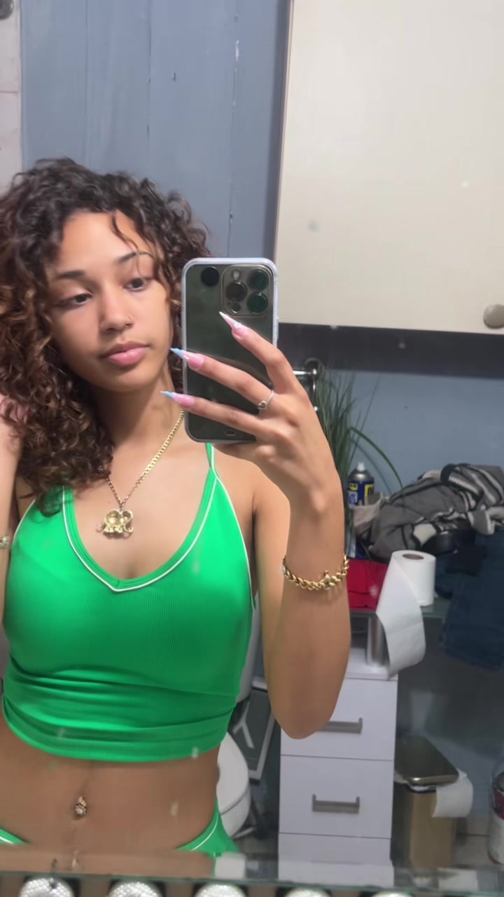 @Pretty rican 🌴