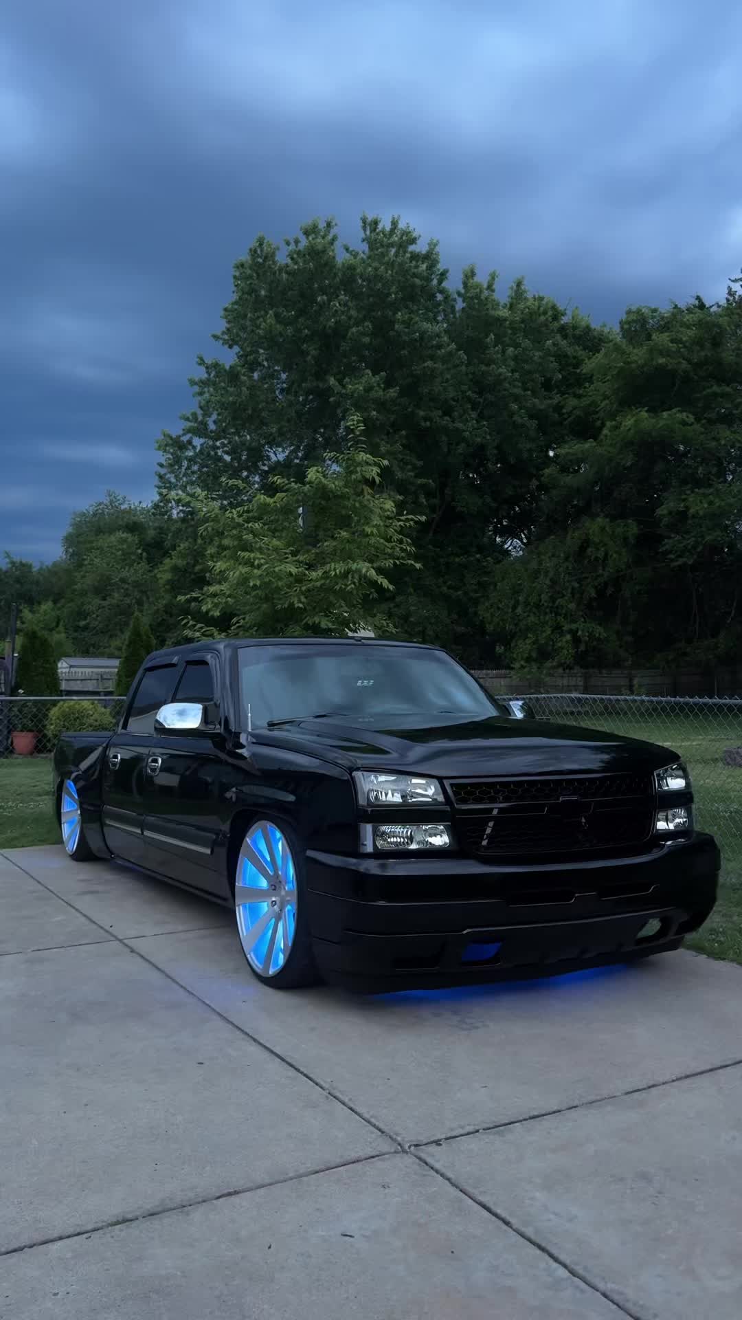 @statikchico 💲