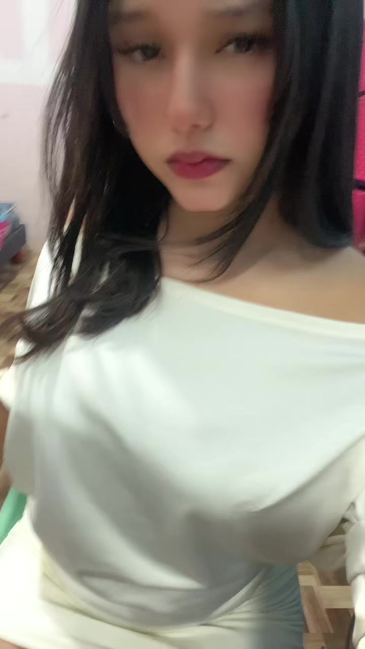 @🧜🏻&zwj;♀️