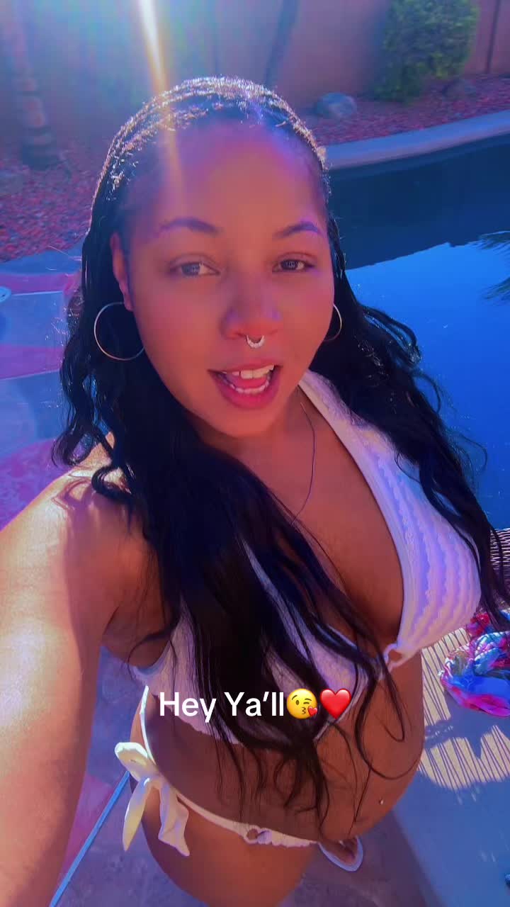 @nicolekingaz
