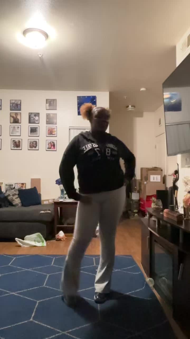 @👩🏾🎤🐐