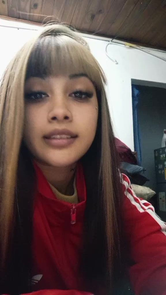 @Iaraaa__5