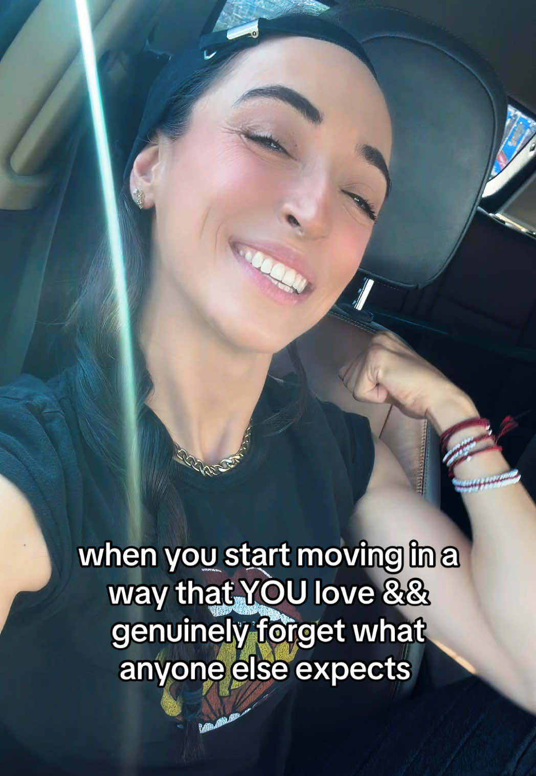 @lesbianflexx | WLW Community
