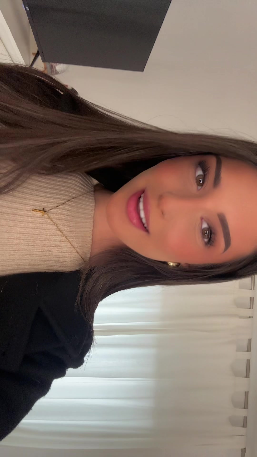 @𝑆𝑖𝑒𝑛𝑎 𝐹𝑒𝑟𝑛𝑎𝑛𝑑𝑒𝑧