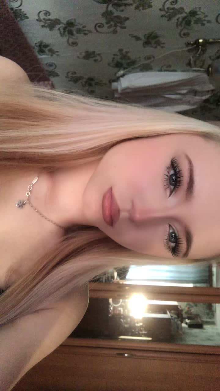 @аняяя