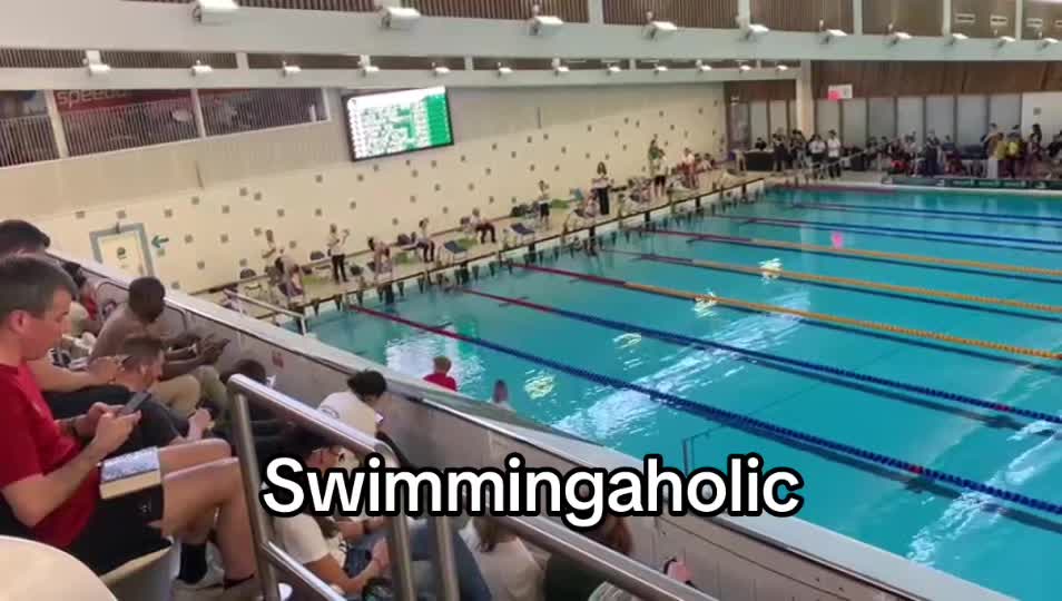 @Freya_swims_