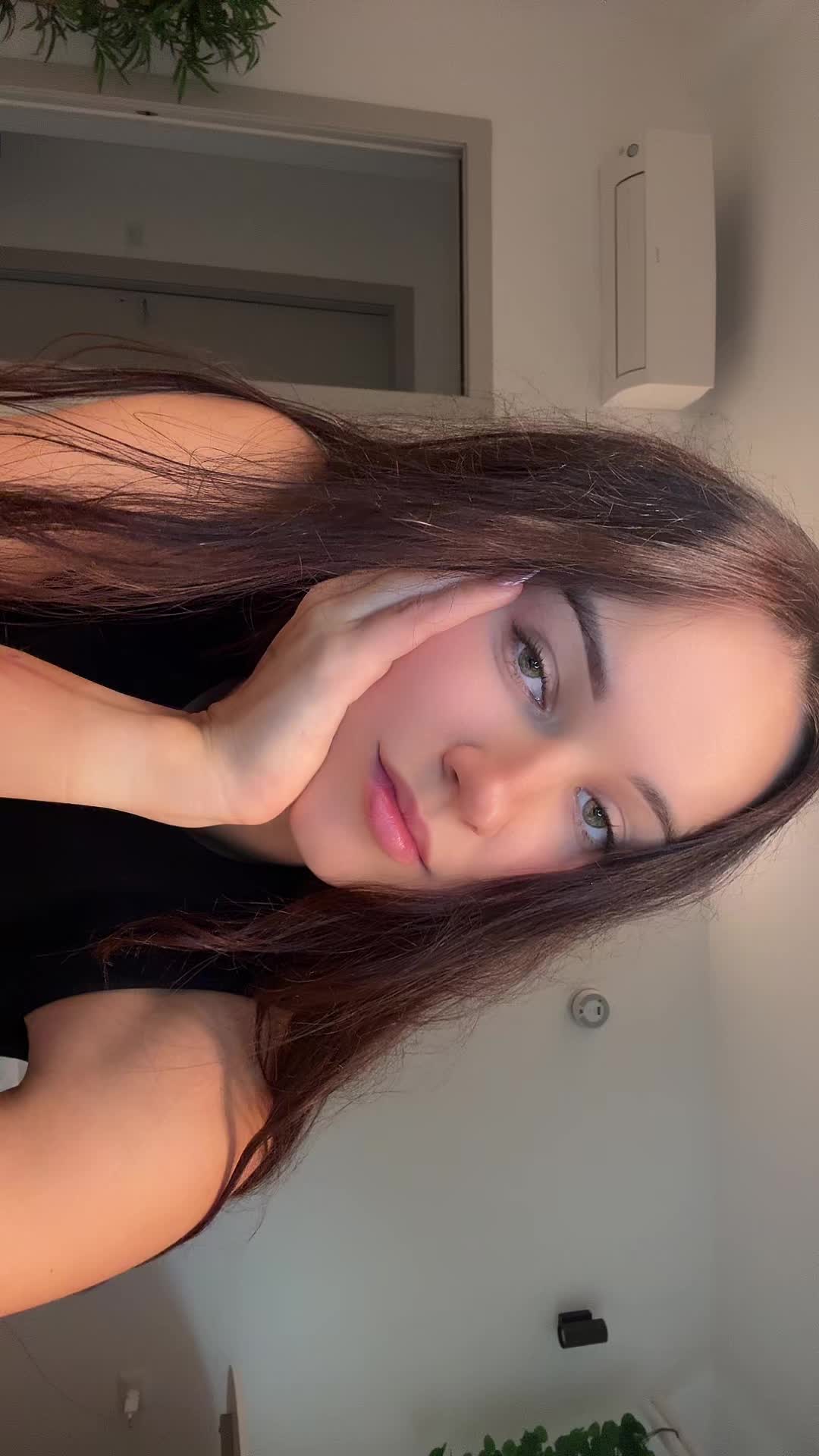 @Elli