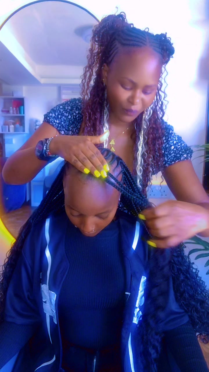 @Maryzippy the hairdresser 😍