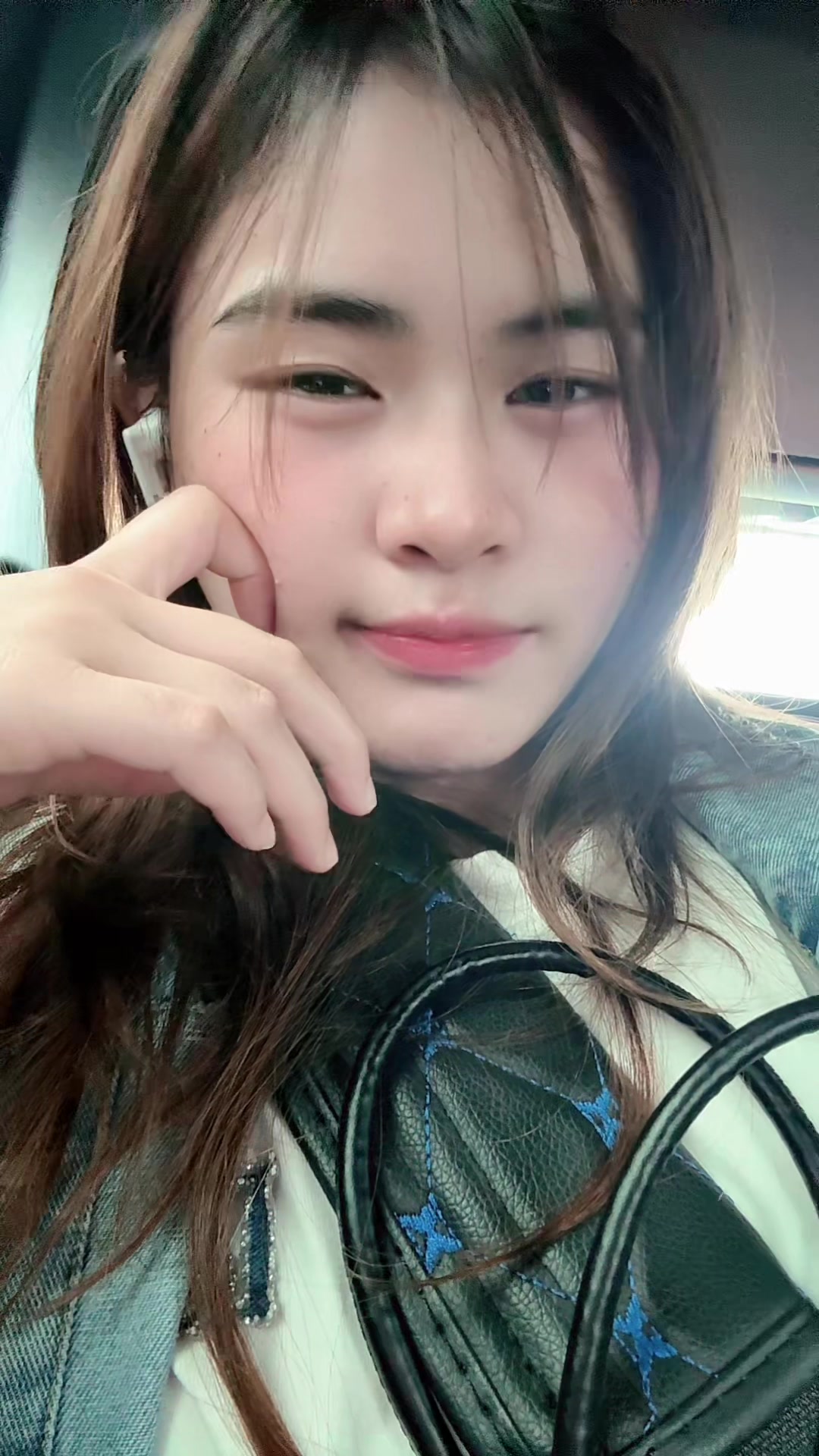 @Mwe 🖤💫