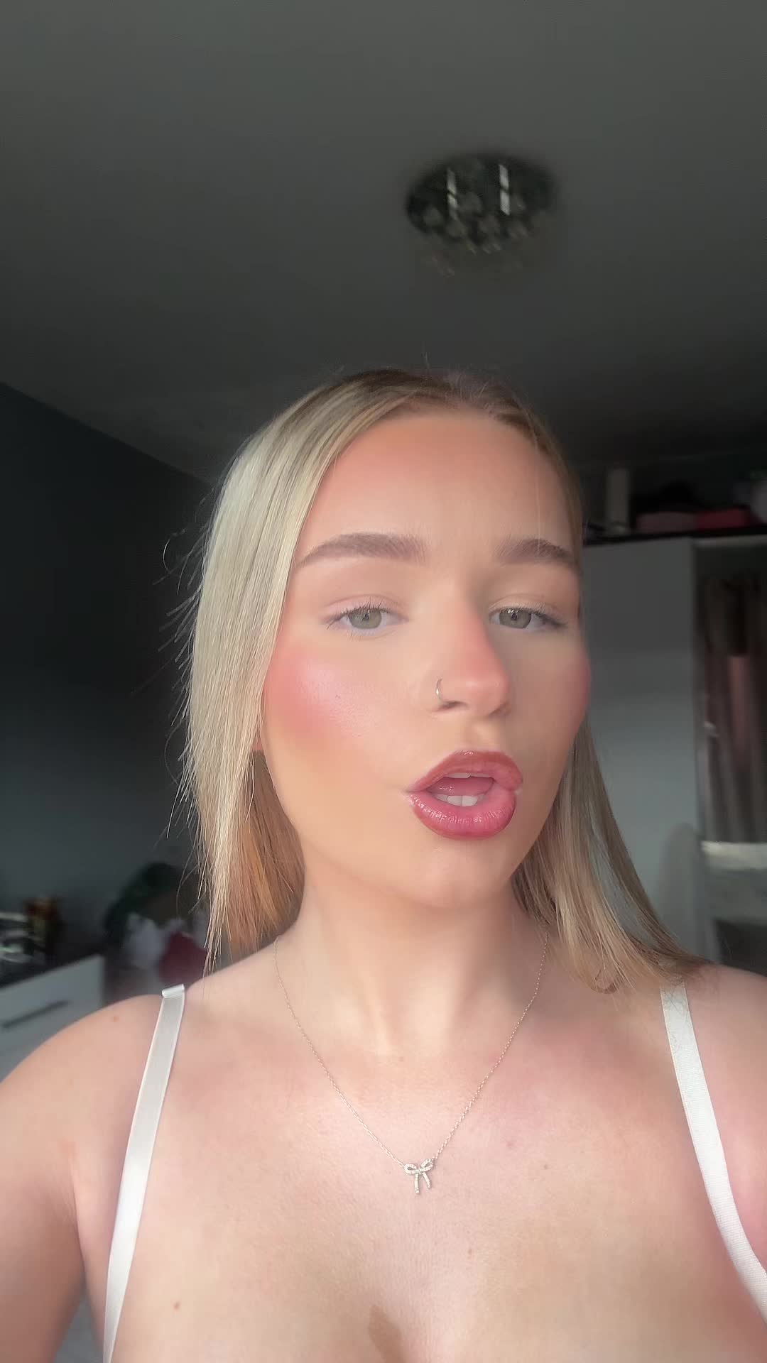 @lily