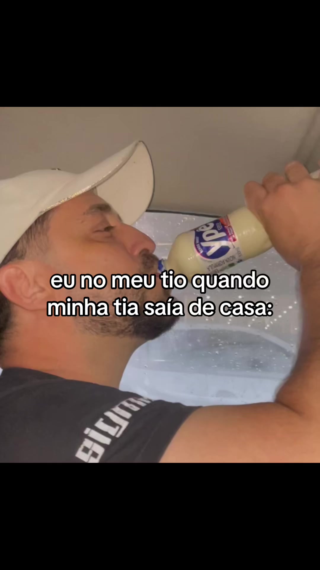 @꒼