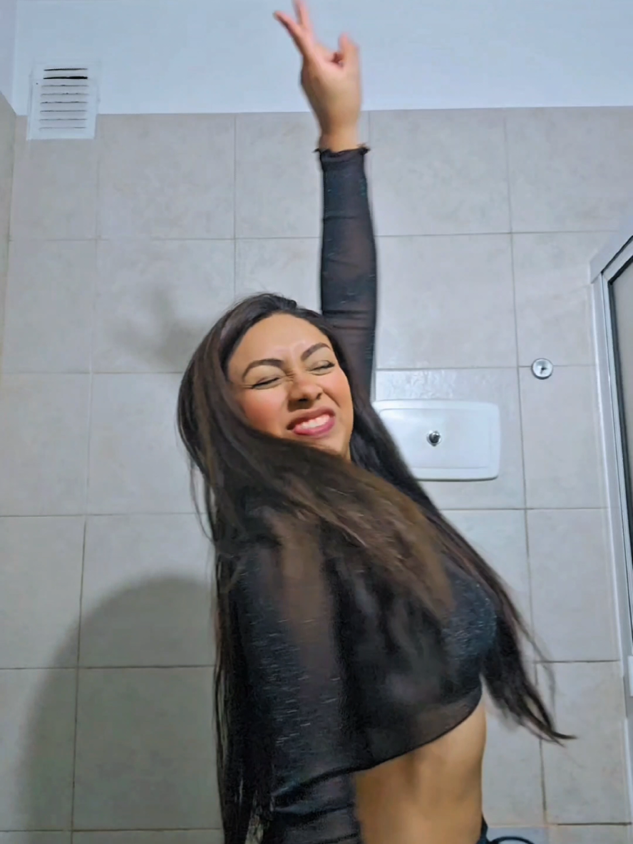 @DanielaLozaok