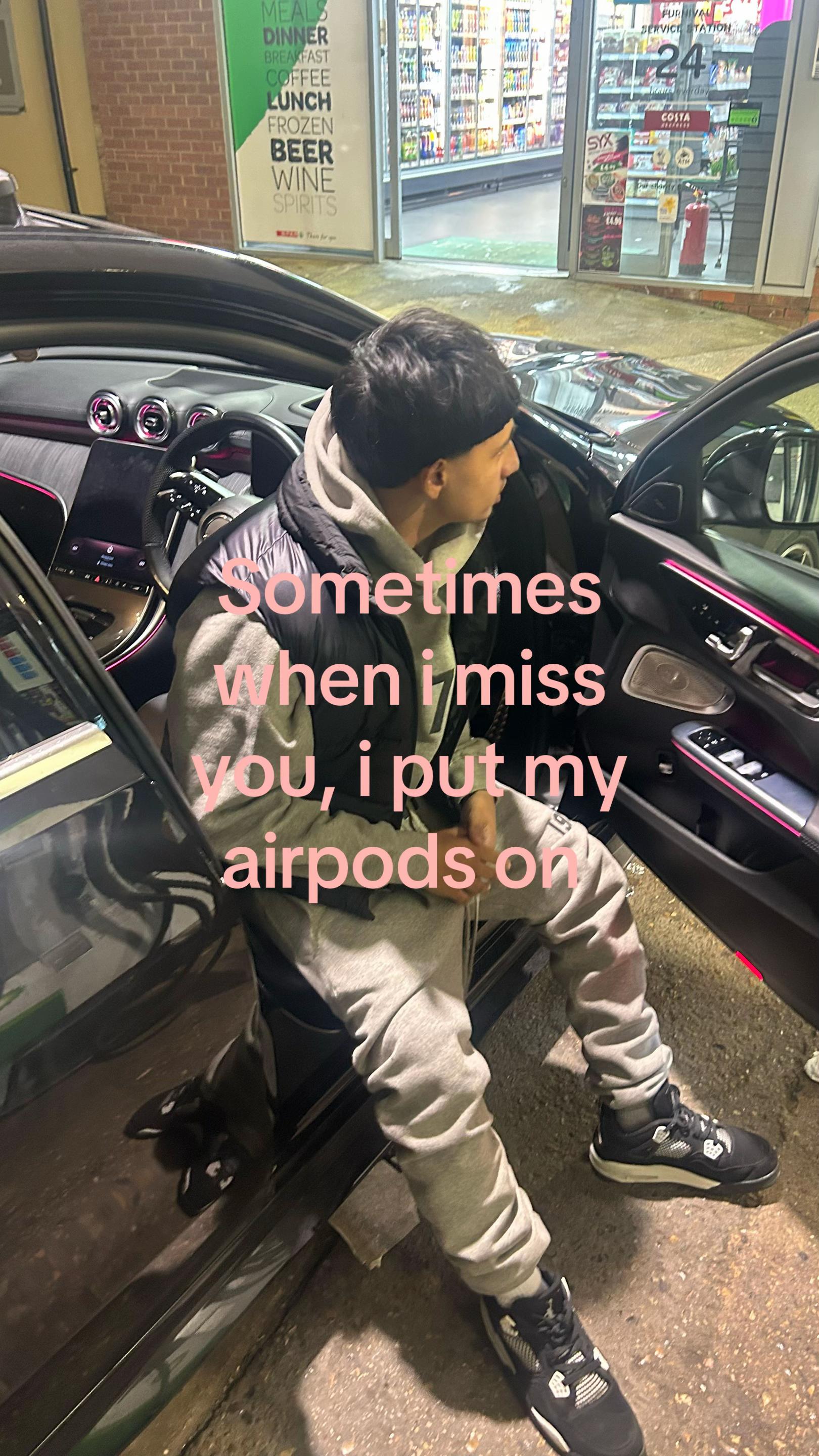 @️