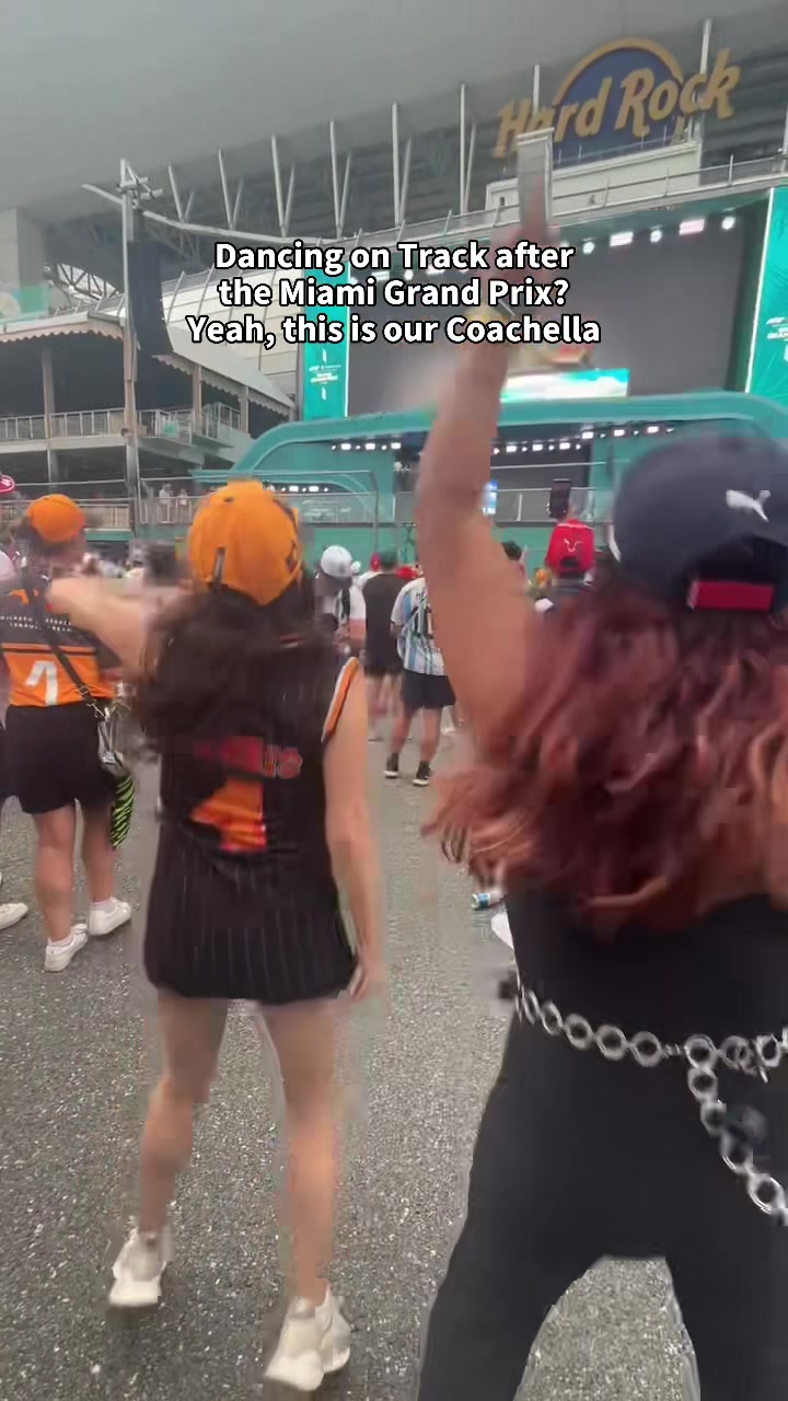 @Natasha R✨🌑