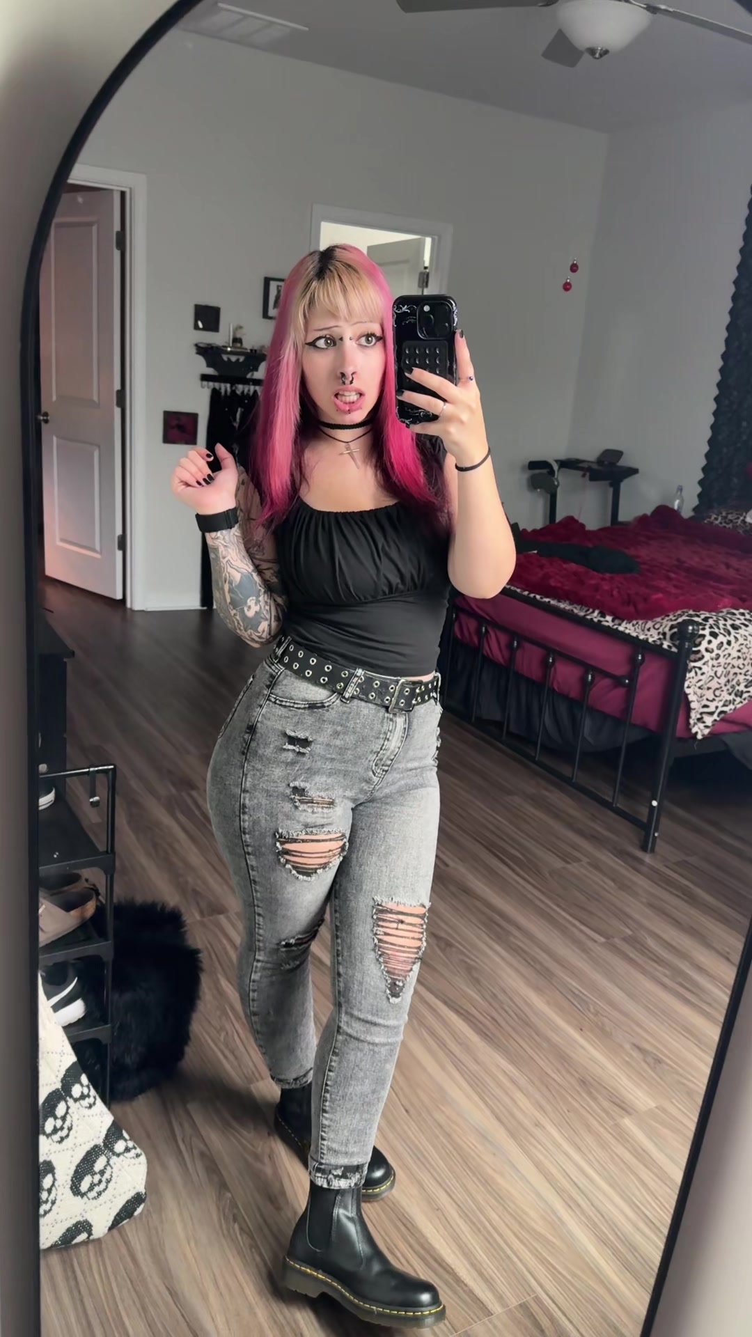 @JaneSpookyHot