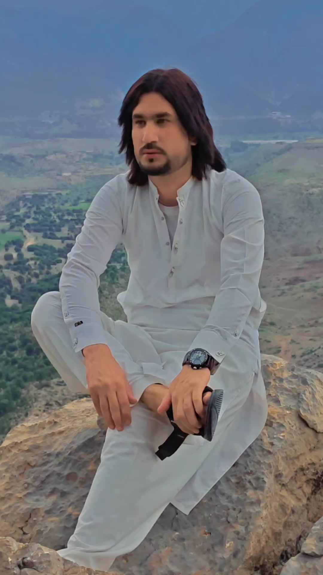 @Hussain Afridi