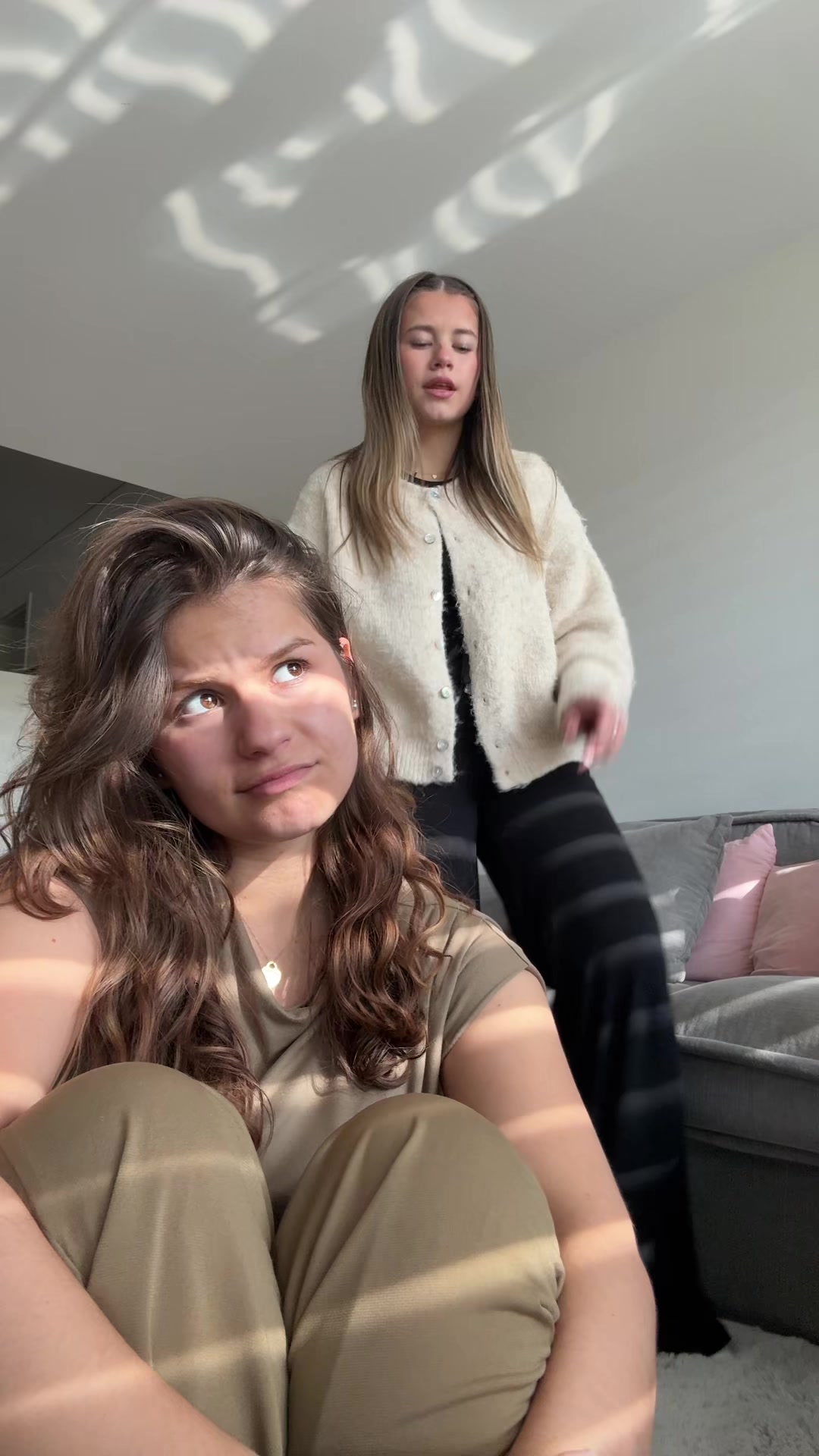 @movezfamily