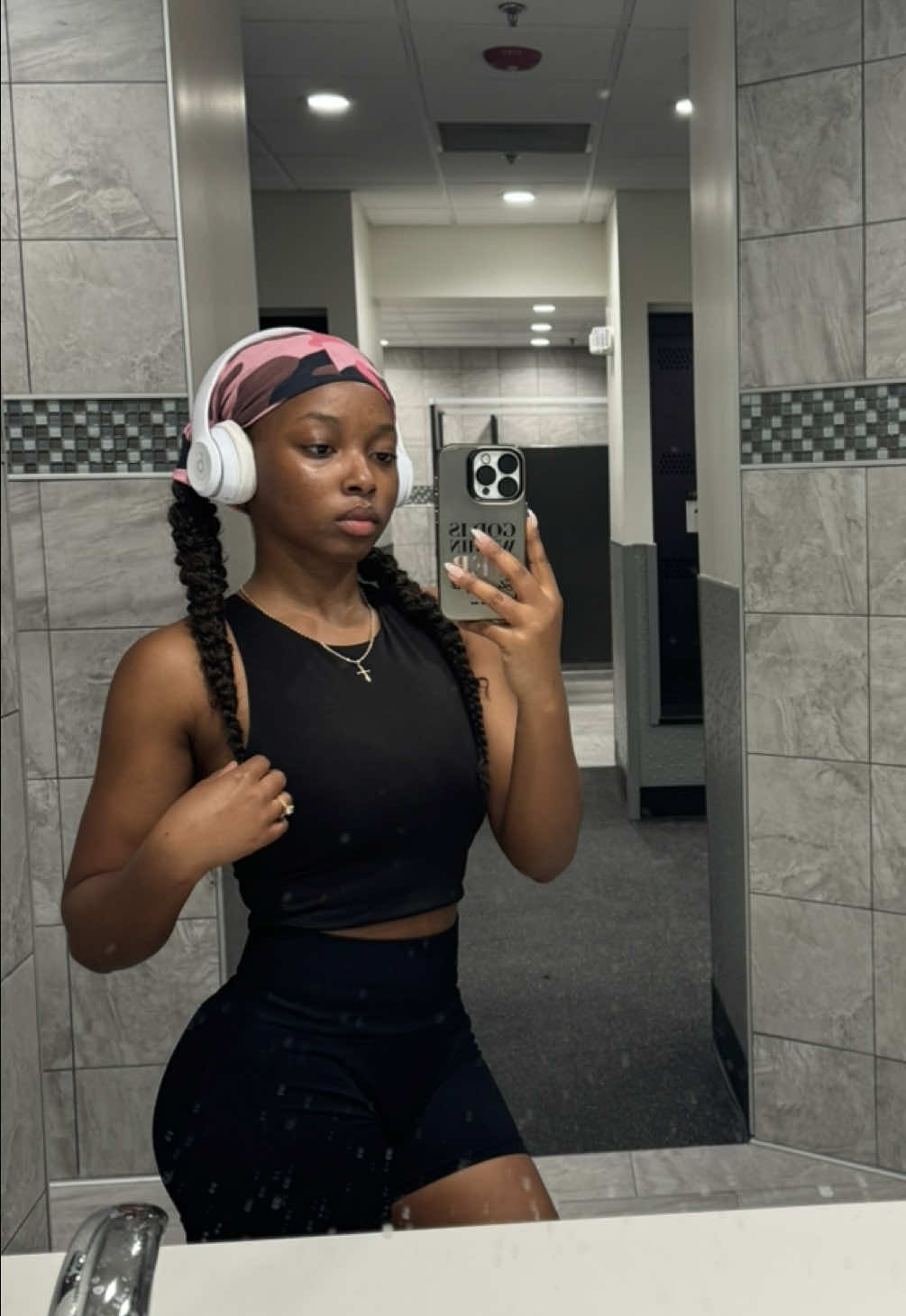 @jhanaialexiss