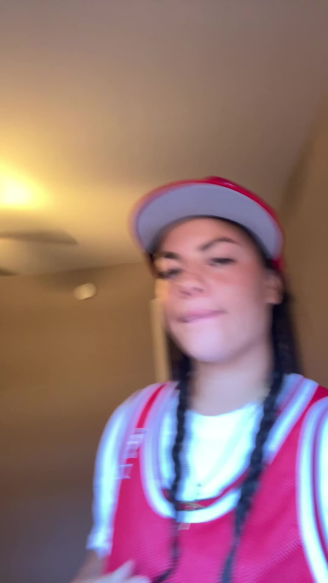 @victoria.alxndr