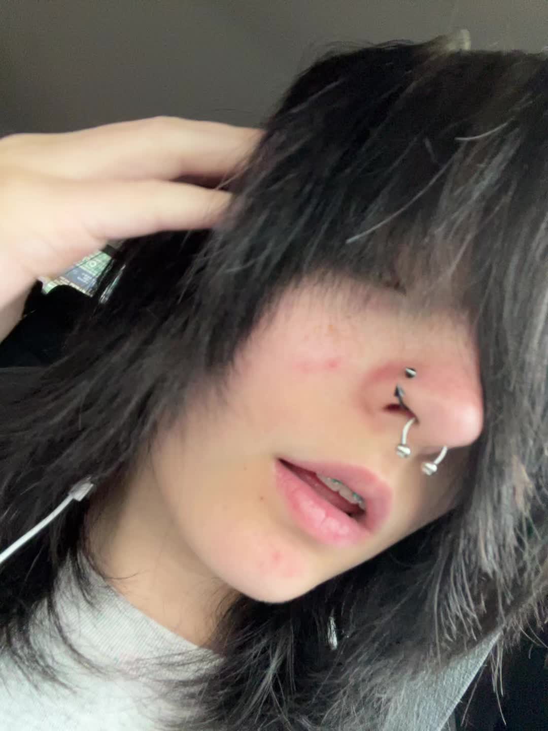 @⃟