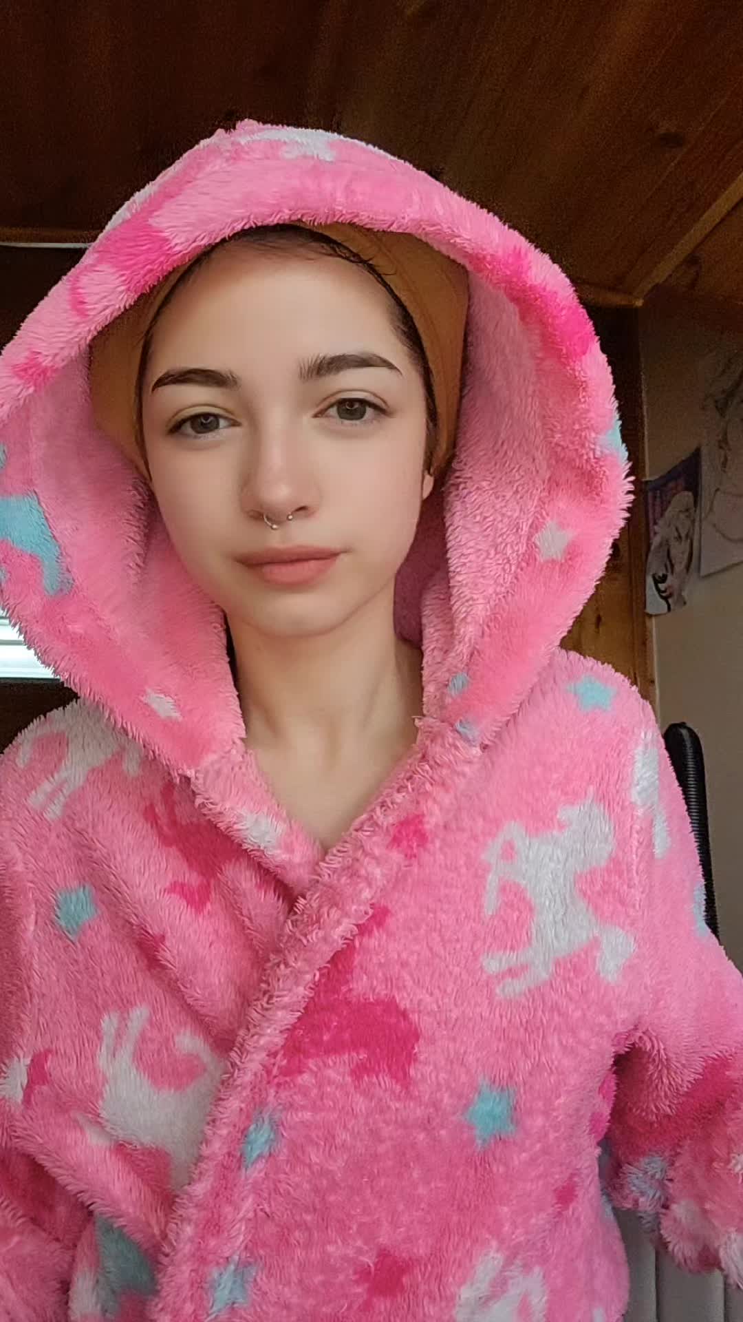 @Elvira 🇺🇦🇮🇪