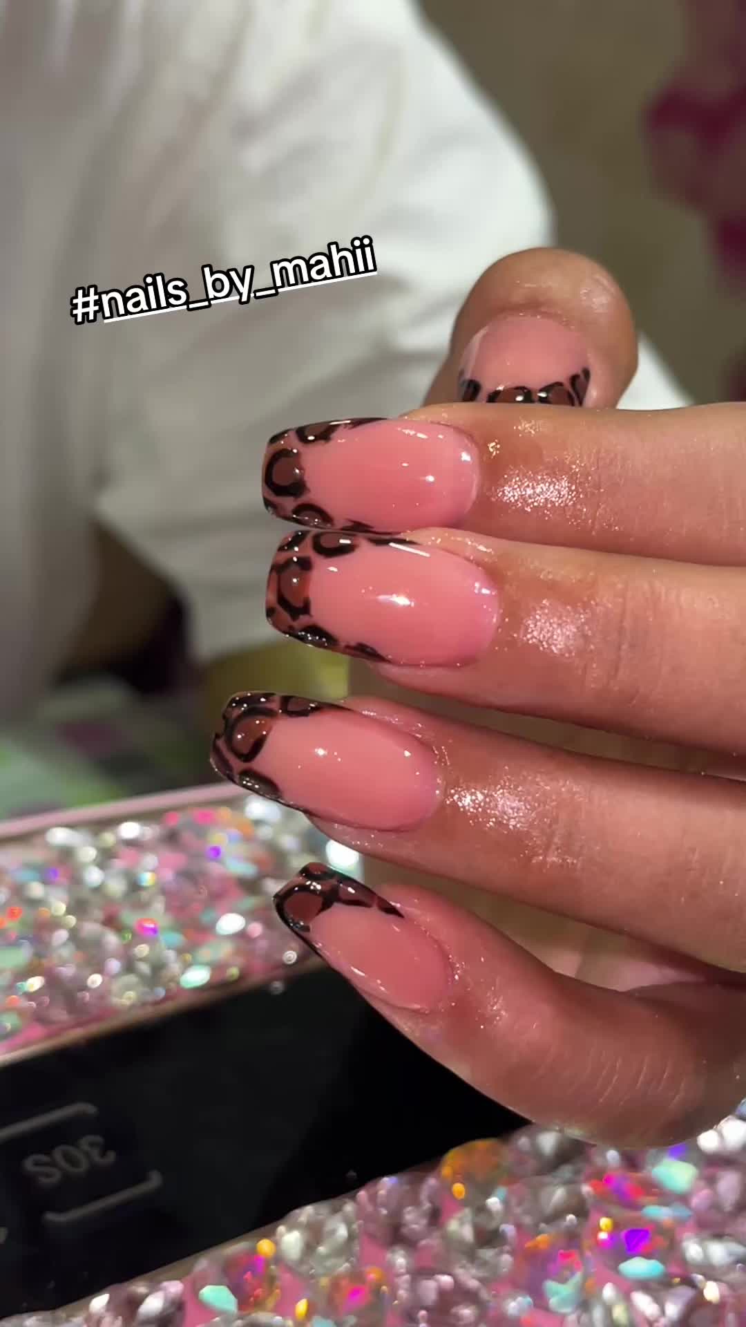 @Mahii🕊️