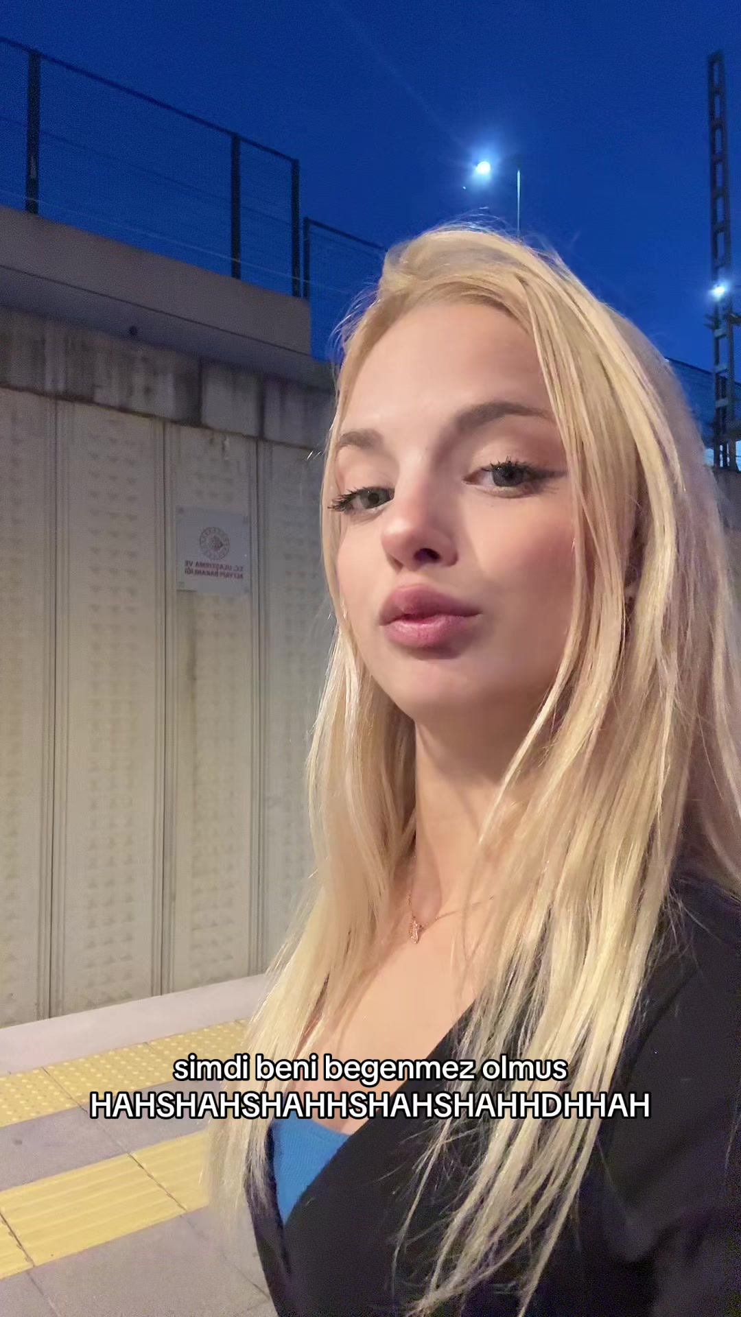 @H&uuml;lya