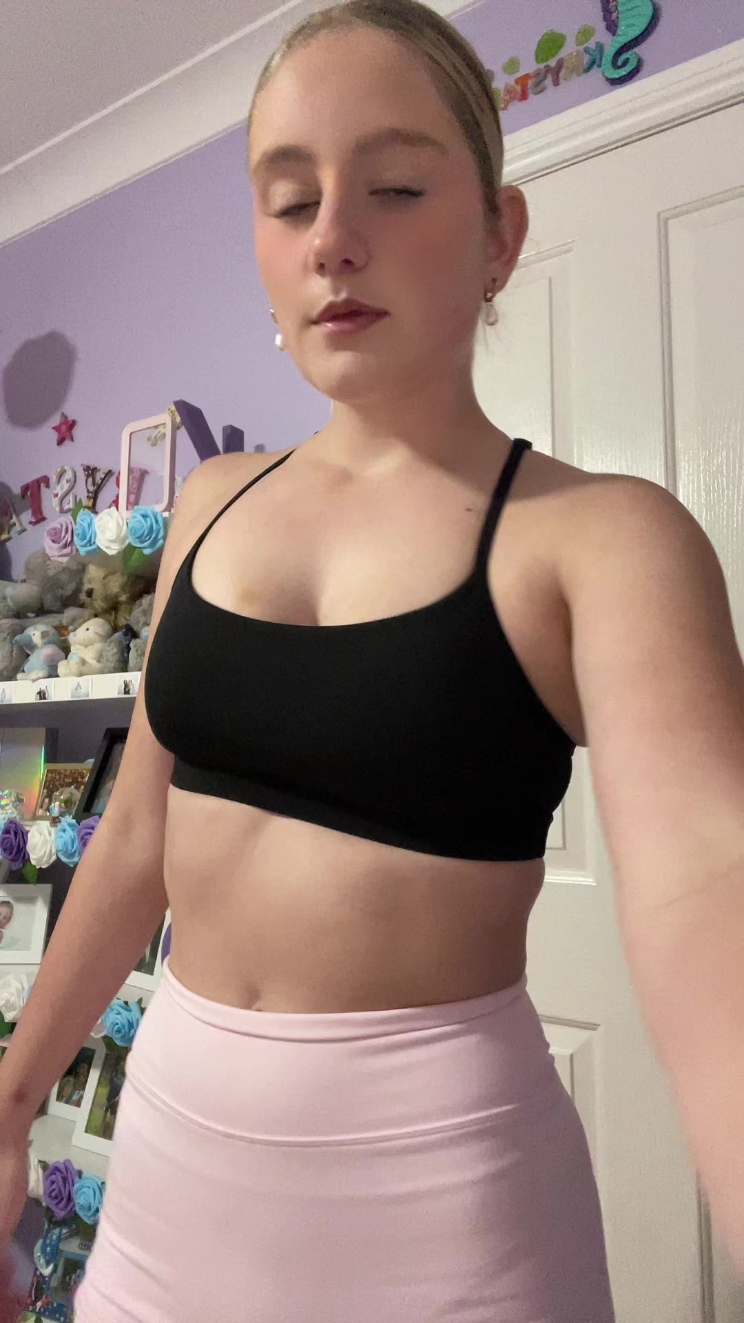@Krystal_Jayde5