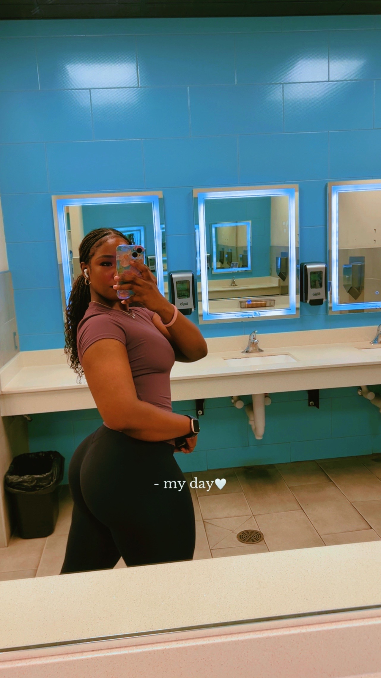 @rubi_red98