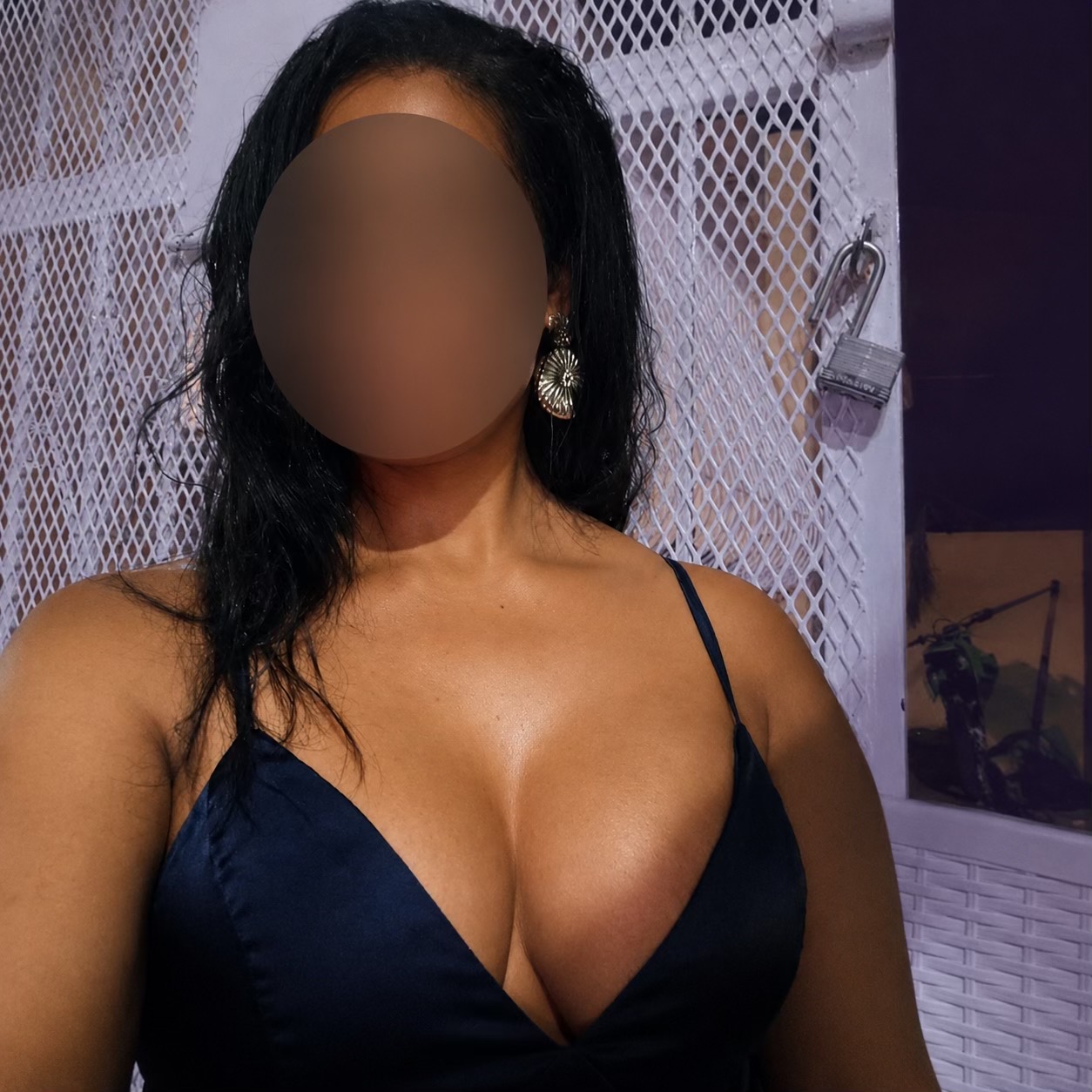 @𝘏𝘰𝘵𝘵𝘦𝘴𝘵 𝘔𝘰𝘮𝘴