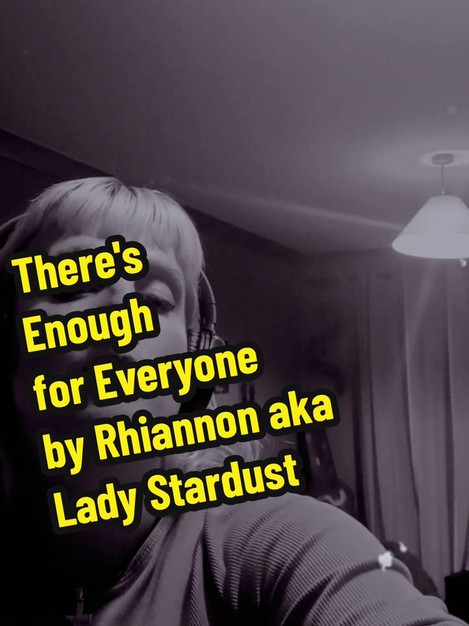 @Rhiannon aka Lady Stardust 🌟
