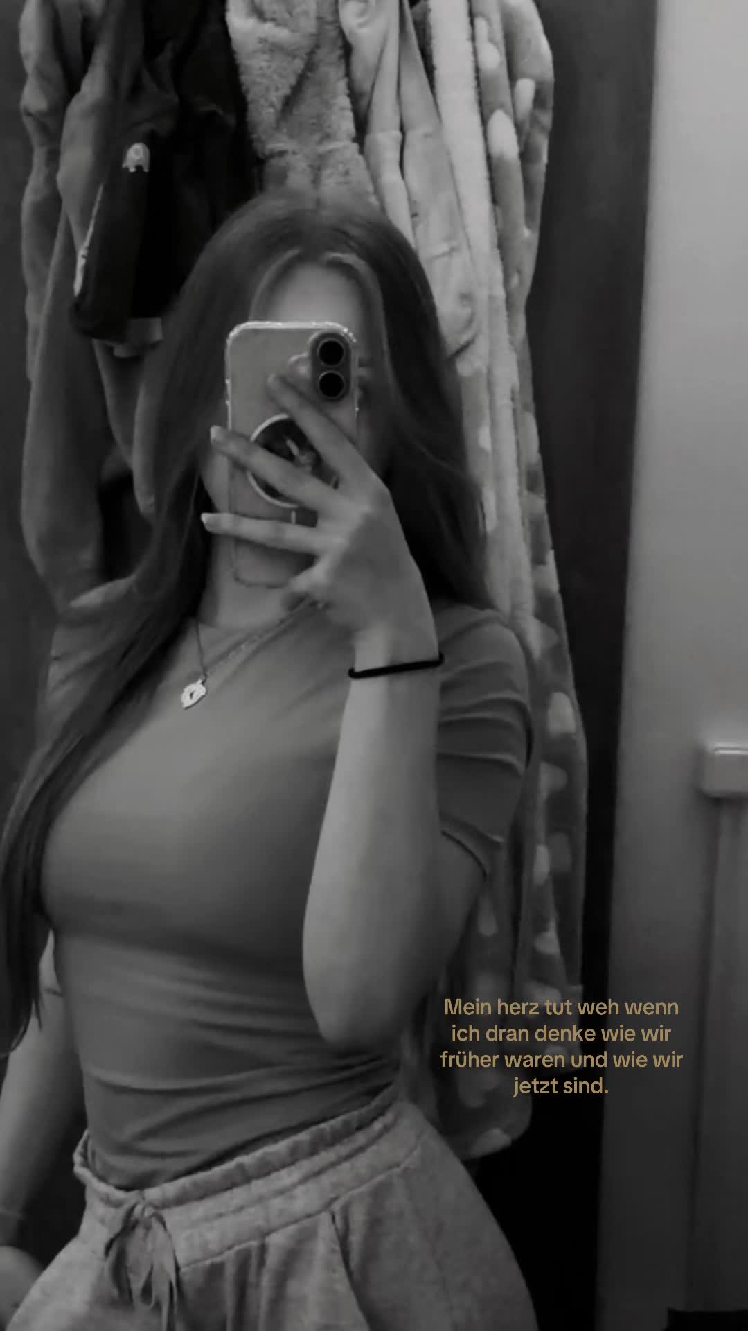 @🎭