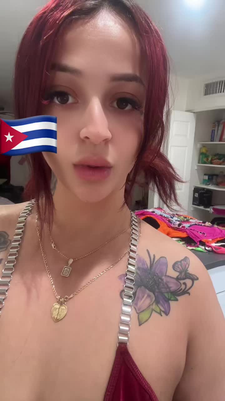 @naomicubanna
