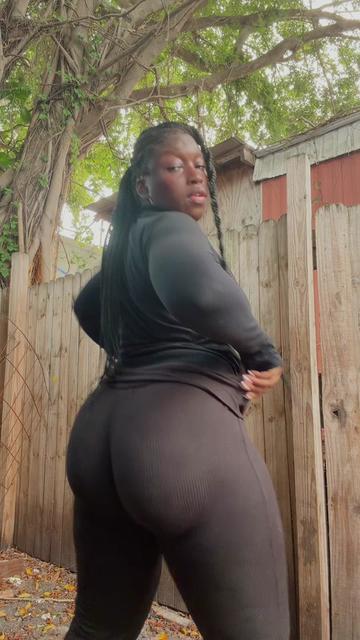 @Nishagirl Big