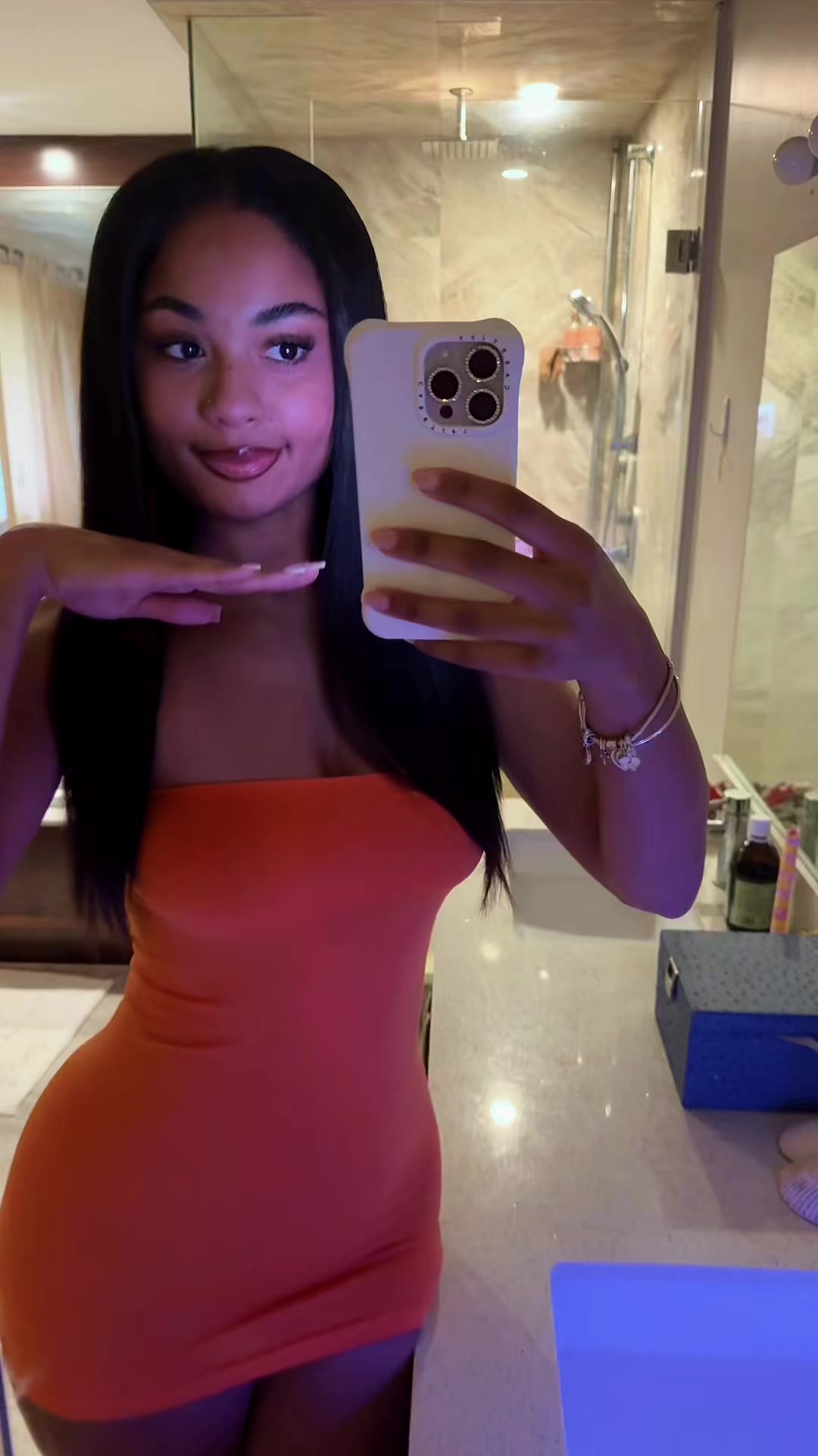 @naomsab