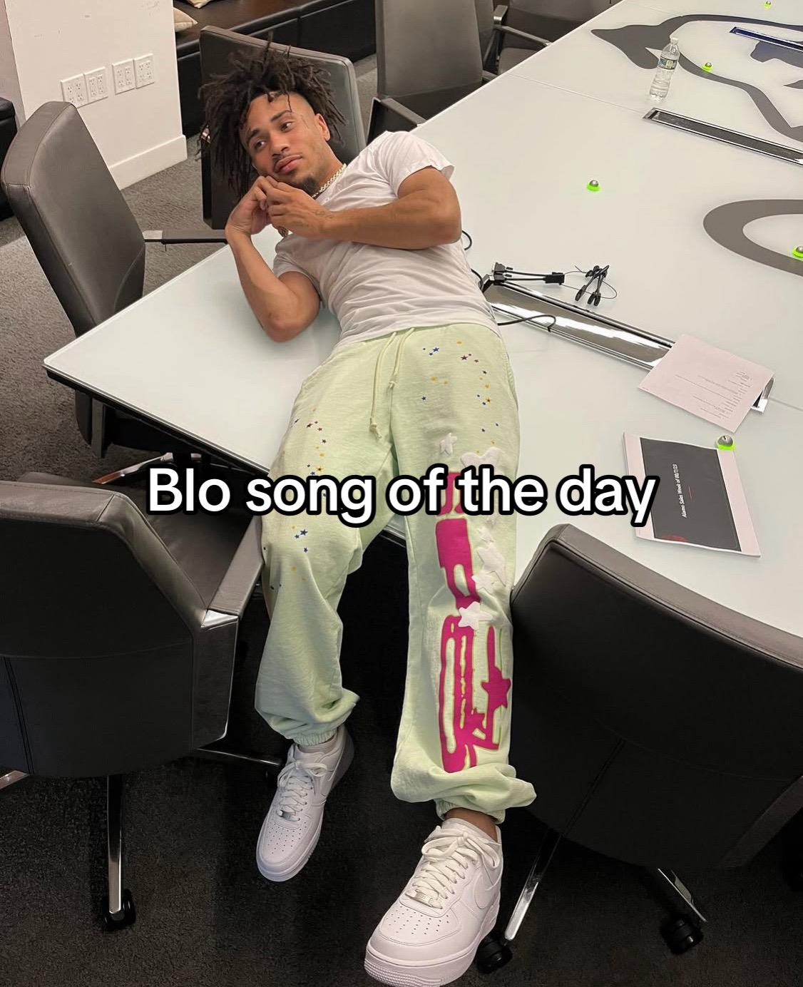 @Im just a music plug🔌