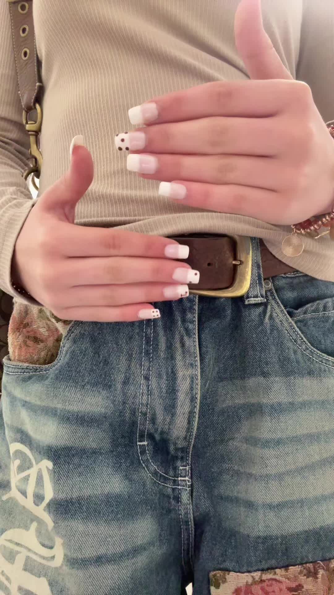 @standandtalkwithlyn