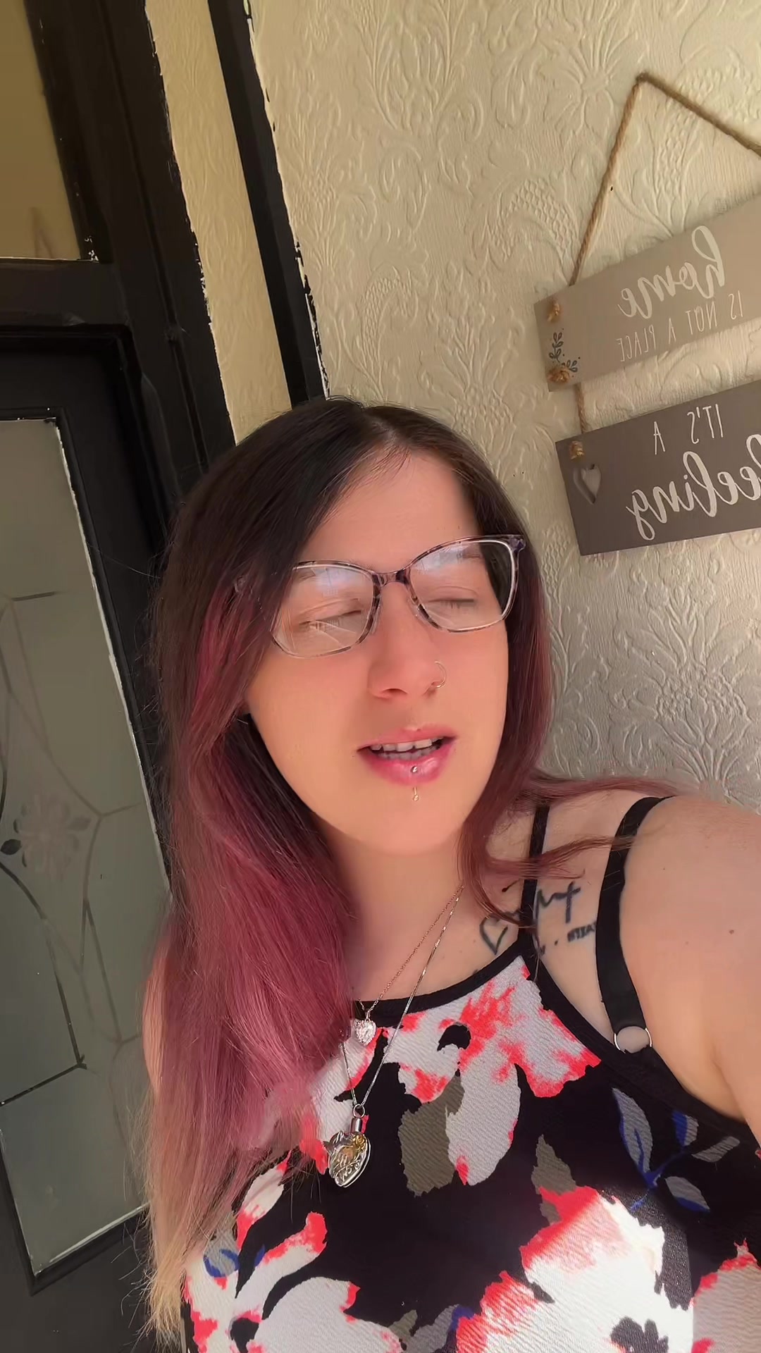 @sillysoph_xo